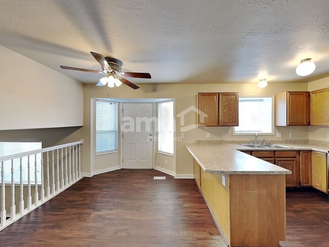 Photo - 4445 S Wakeport Bay