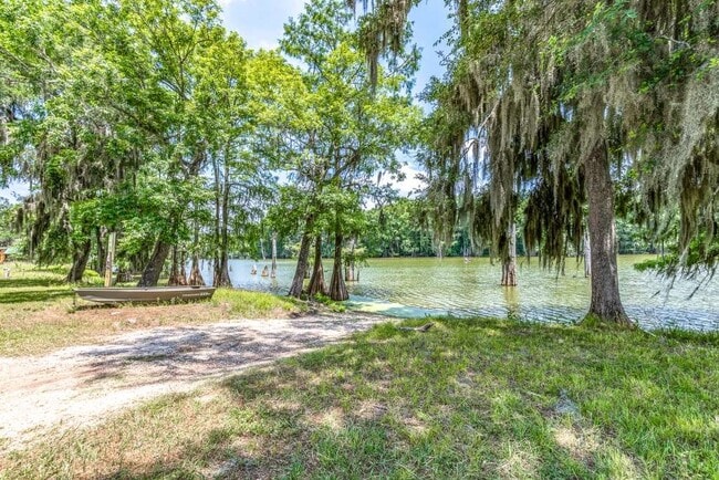 Photo - 129 Shoreline Dr