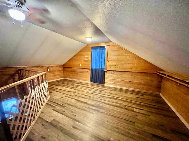 Photo - dry cabin off Sheep Creek / Pet friendly Unit #4