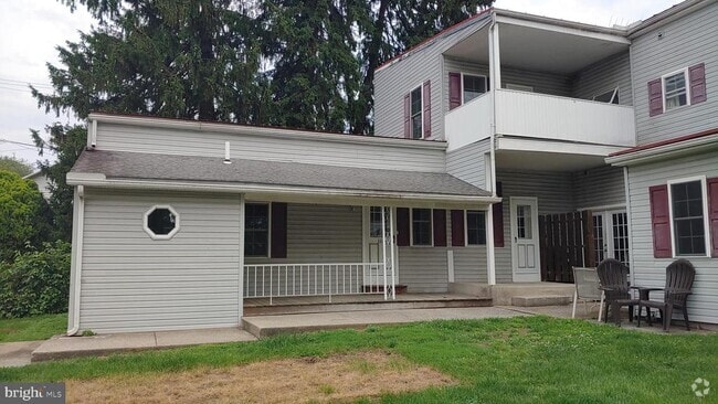 Building Photo - 338 N Main St Unit REAR Rental