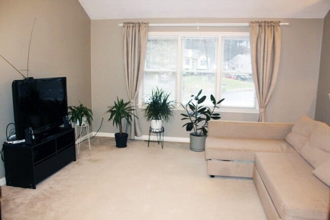 Photo - 19 Hillando Dr