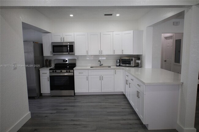 Photo - 181 NE 121st St