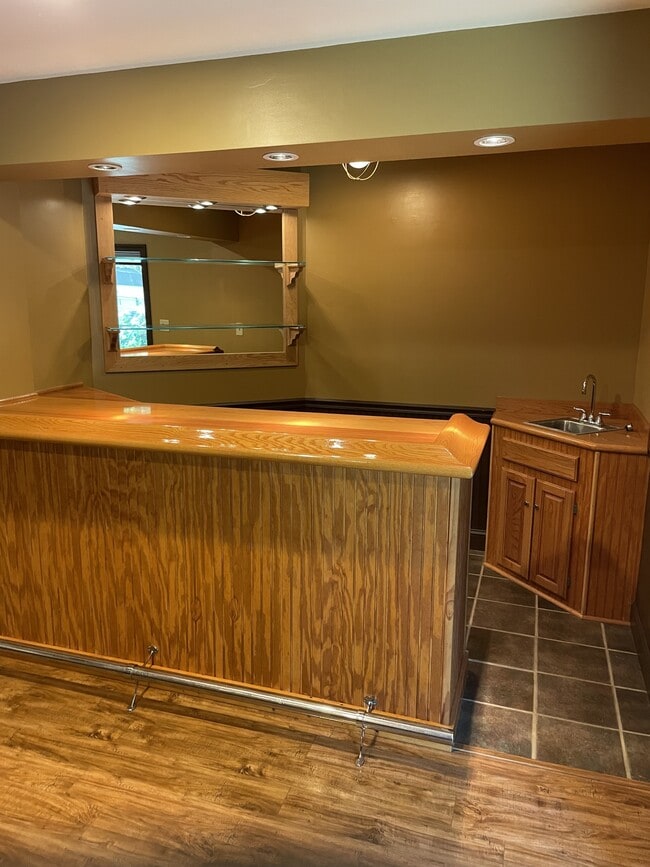 Photo - 725 Masons Beach Rd