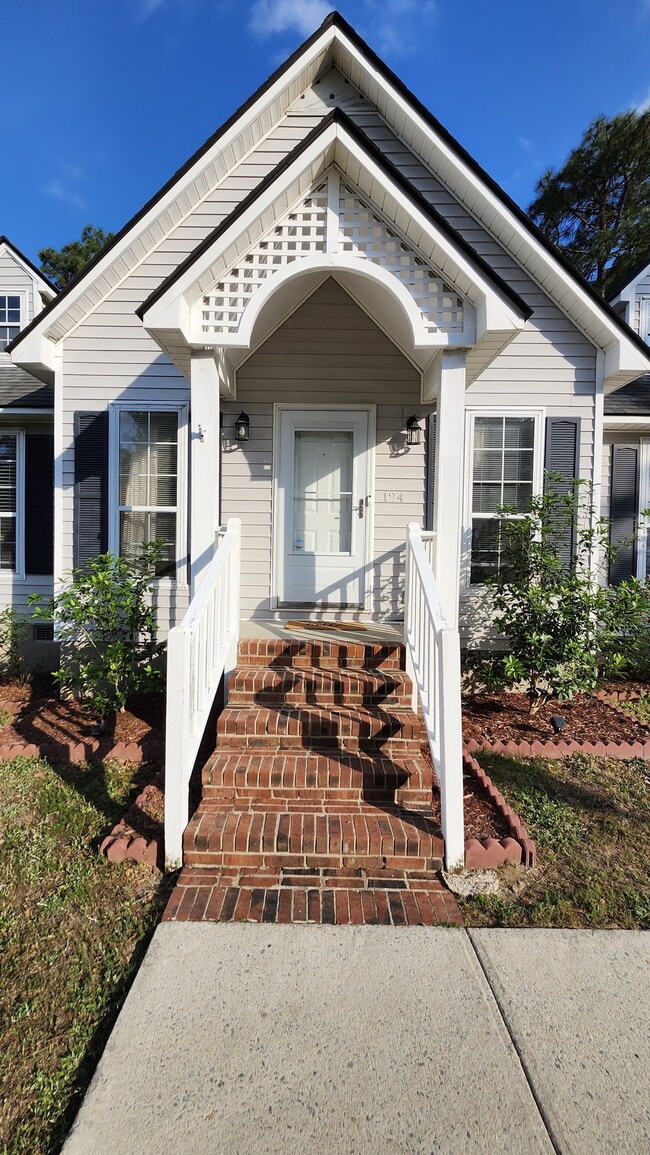 Photo - 124 Stonewood Dr