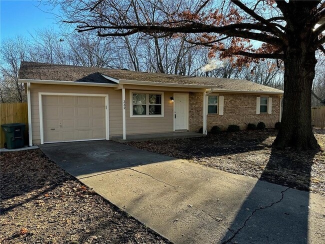 Building Photo - 332 W Nightingale Cir Rental