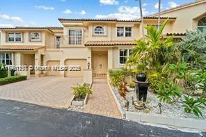 Photo - 769 NE 195th St