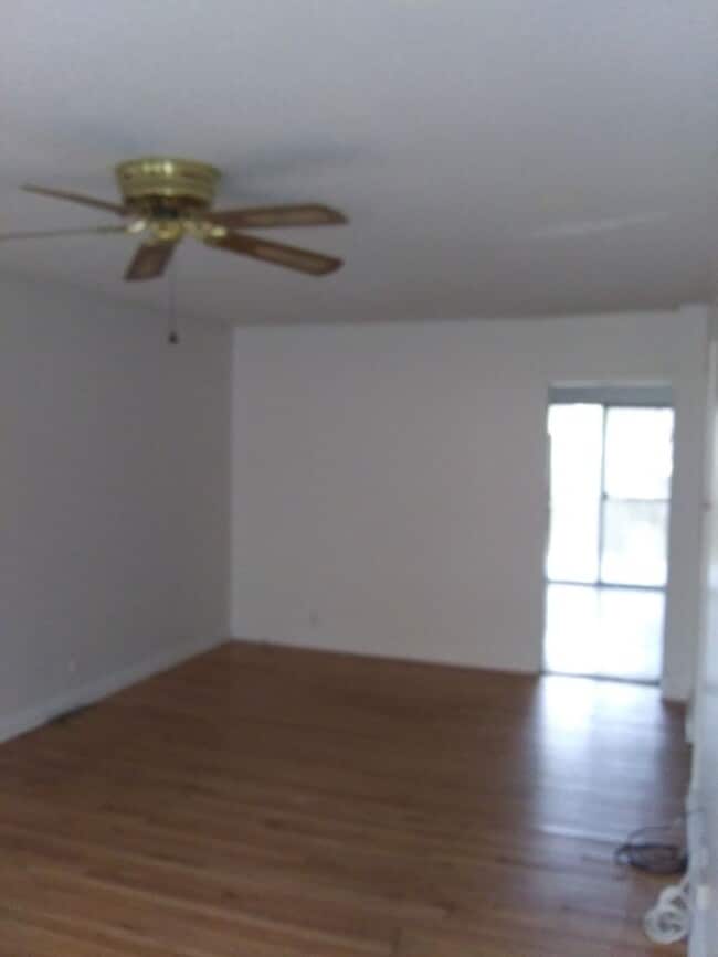 Photo - Spacious 2 Bedroom Home w/ 2.5 car garage - Westmont