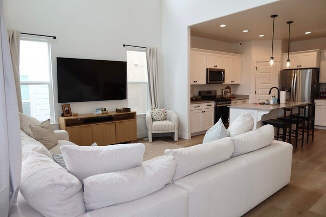 Photo - 4038 N 4038 W
