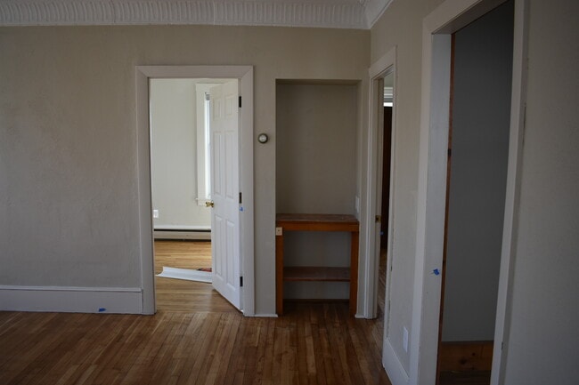 Photo - 29 Lapham St Unit Beautiful 2 bed apartment