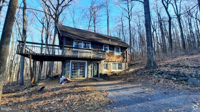 Building Photo - 461 Chipmunk Trail Ln Rental