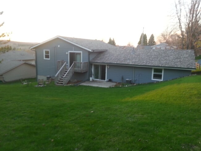 Photo - 1527 Jefferson St