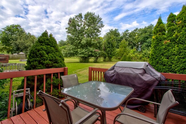 1030 Sterling Pl