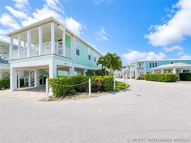 252 NE Ebbtide Way