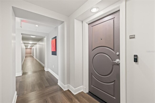 Photo - 1227 E Madison St Unit 605