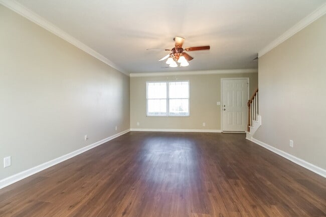 Photo - 1449 Westview Dr