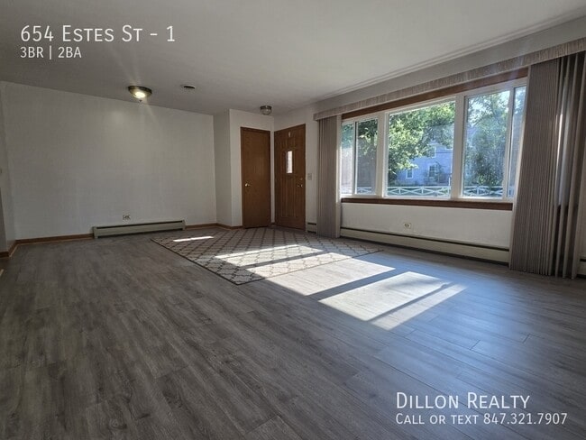 Photo - 654 Estes St Unit 1