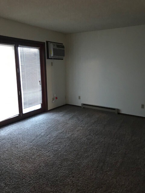 Photo - 6 Month lease special!!! Priced at $1349 after discount. RENT INCLUDES ALL UTILITIES, except for ...