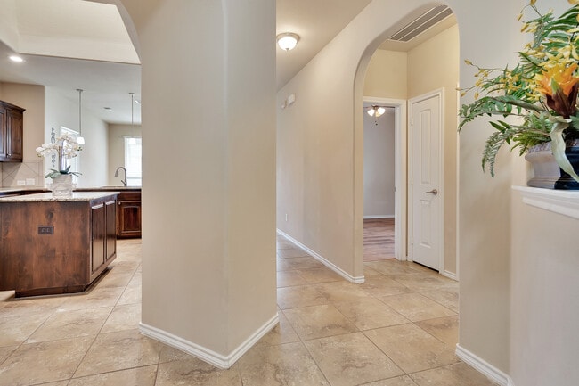 Photo - 117 Oakmont Dr