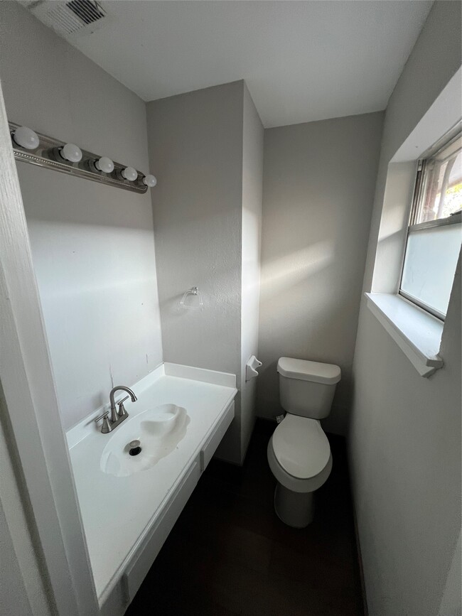 Photo - 3342 Burke Rd Unit 100