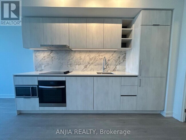 Photo - 8 Wellesley St W Unité 2510