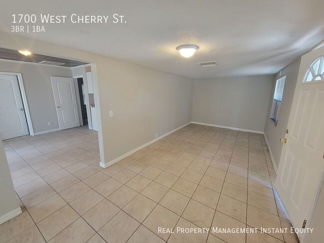 Photo - 1700 W Cherry St
