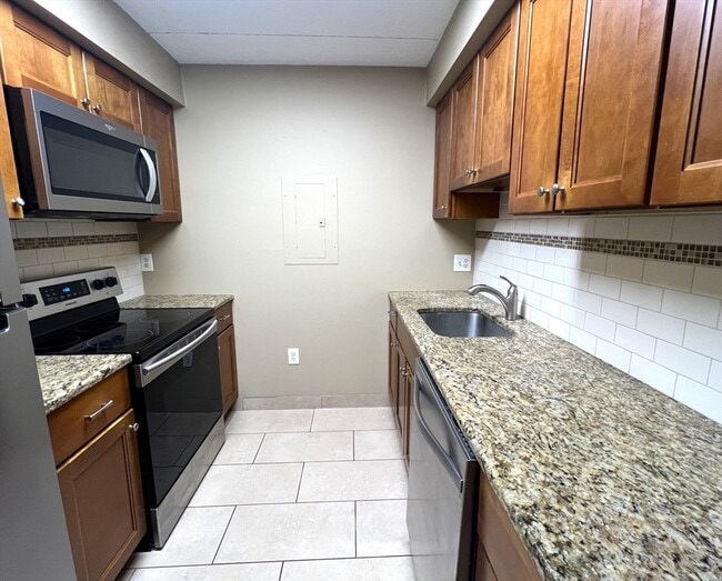 Photo - 181 Green St Unit #413