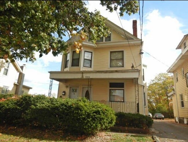 Building Photo - 3054 McHenry Ave Unit 1