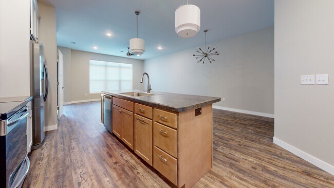 Photo - 205 Short St Townhome