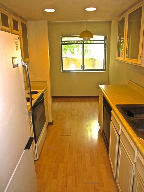 Photo - Pre-Lease 4 Bedroom 3.5 Bath Townhouse.