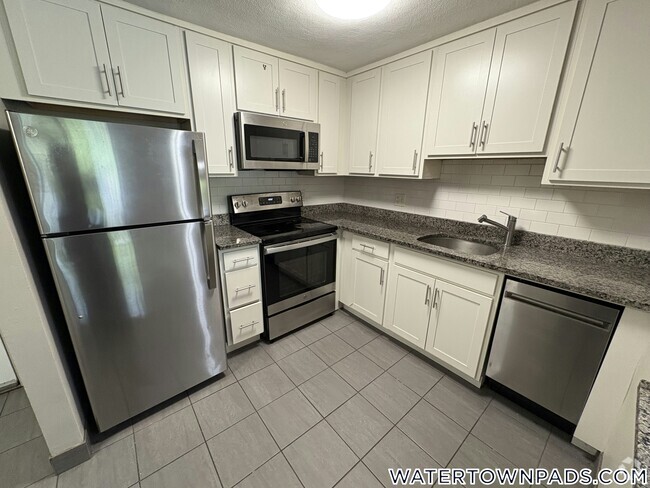 Building Photo - 16 Whites Ave Unit 31 Rental