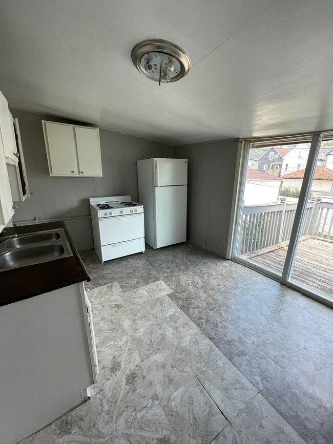 Building Photo - 2562 S 9th St Unit 2562A Rental