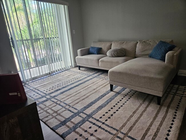 Building Photo - 1527 S Flagler Dr Unit 313F