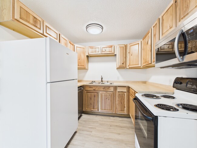 Building Photo - 2663 S Turner St Unit 4