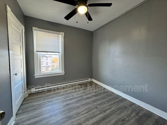 Photo - 106-108 Winsor Street Unidad 108 Winsor  3