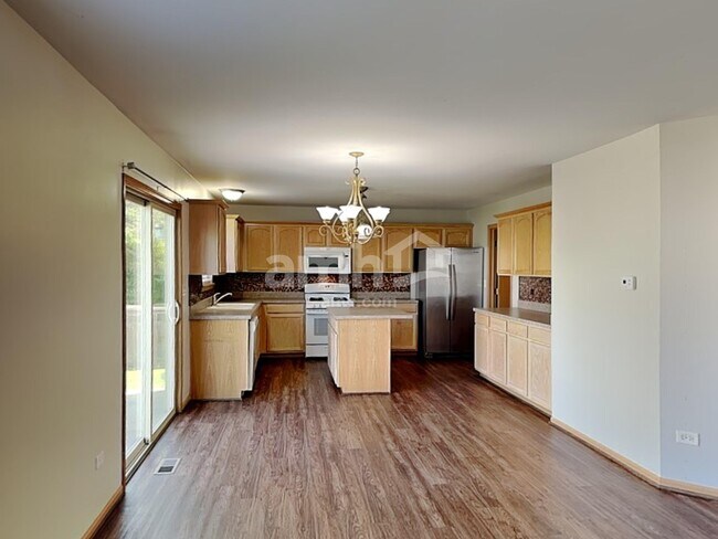 Photo - 3226 Kenilworth Ln