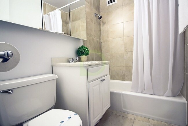 Photo - 1134 S Michigan Ave