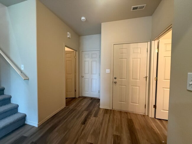 Photo - 9904 Mia Ln