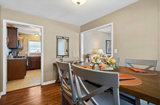 Photo - 8541 Riggs St