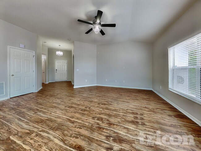 Photo - 14214 Edinburgh Moor Dr