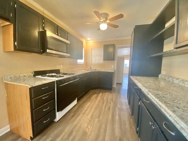 Photo - 4 Bed 2 Bath Home Now Available!