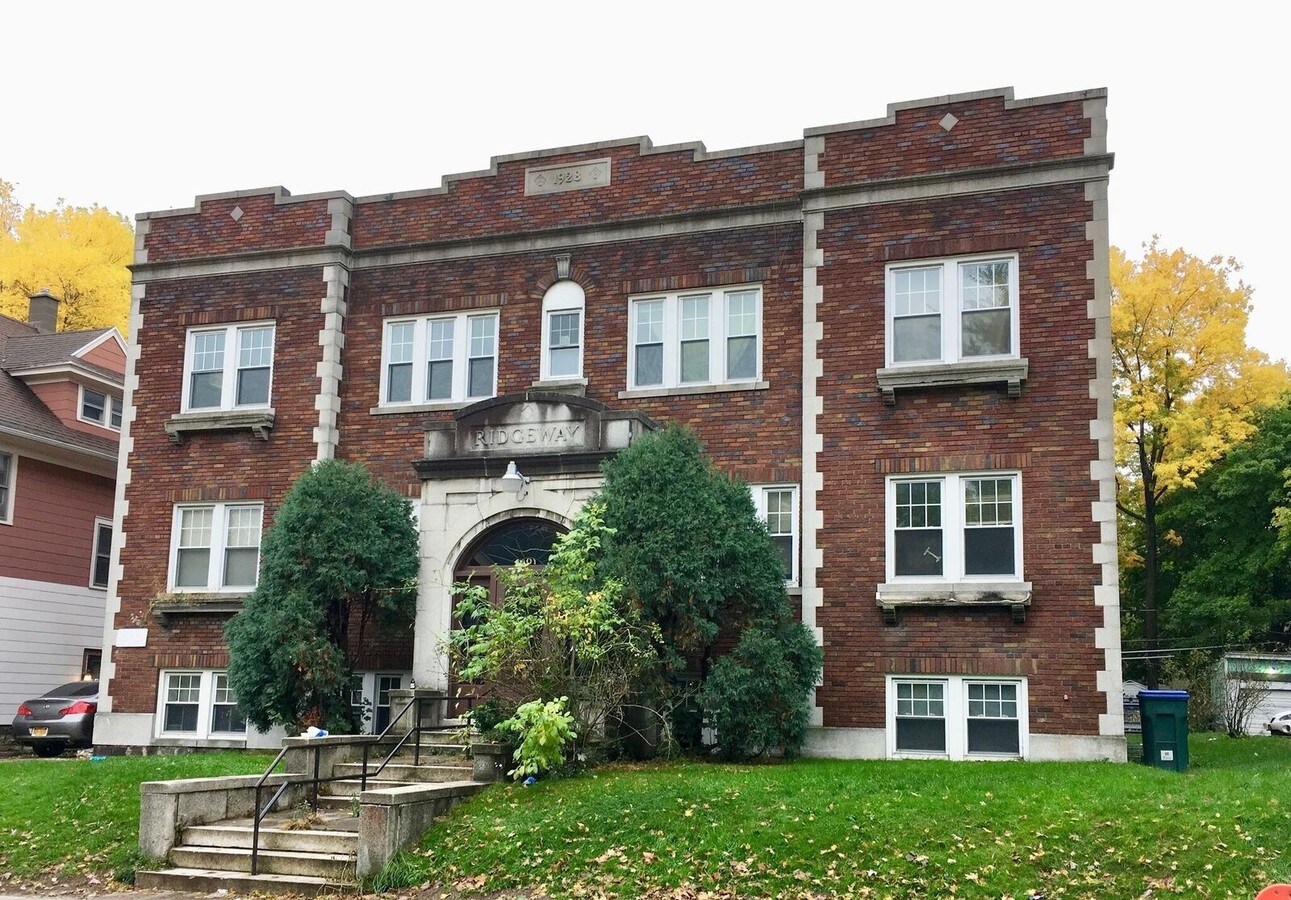 Photo - 401 Ridgeway Ave Apartments