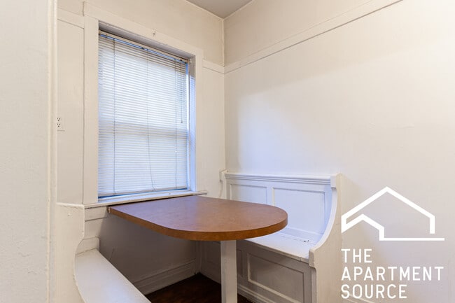 Photo - 3034 N Halsted St Unidad 1C