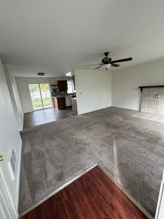 Photo - 1578 Onyx Dr