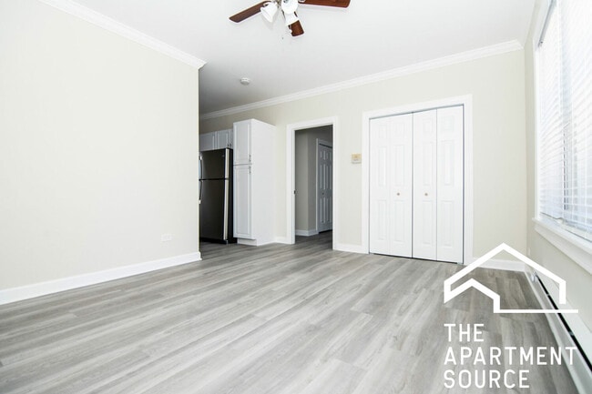 Photo - 648.5 W Roscoe St Unit 1N