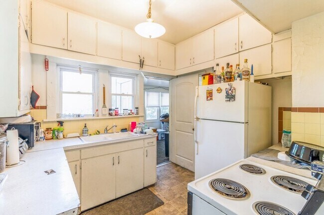 Photo - 259 N Hyland Ave Unit 2