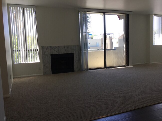 Living Room #1 - 4222 Tujunga Ave