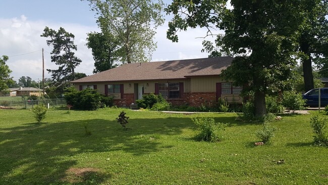 Building Photo - Beautiful Home Owner Finance