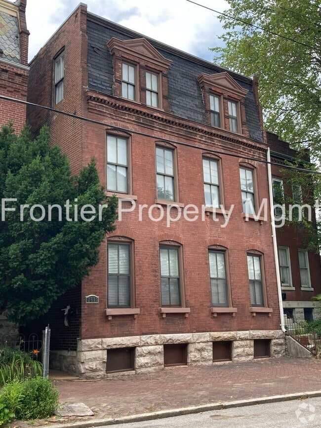 Building Photo - 2511 S 9th St Unit 2511 S 9th St. - C Rental