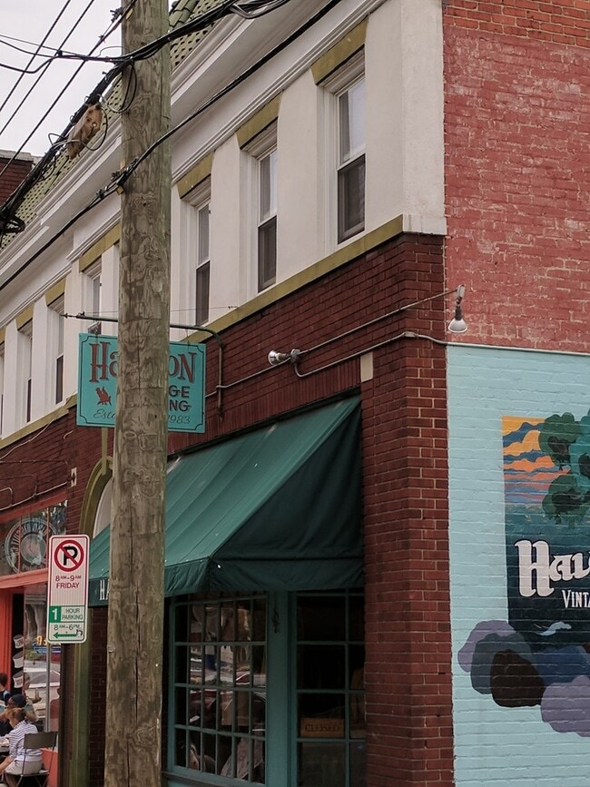 Photo - 119 N Robinson St Unidad Apt. B