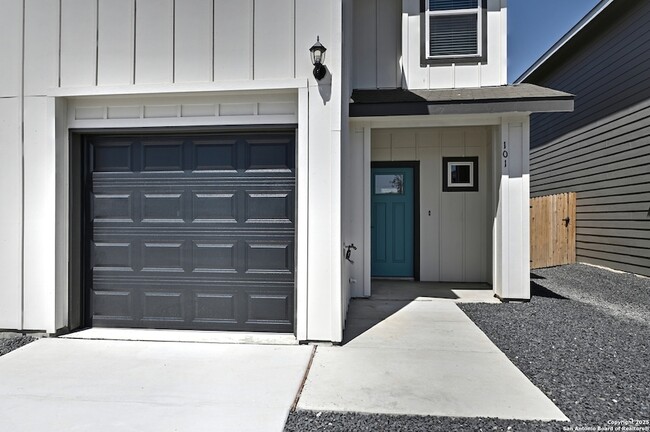 Photo - 11318 Clearmine St